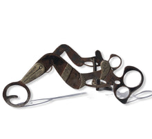 Load image into Gallery viewer, Gal Leg Floating Spoon Bit
